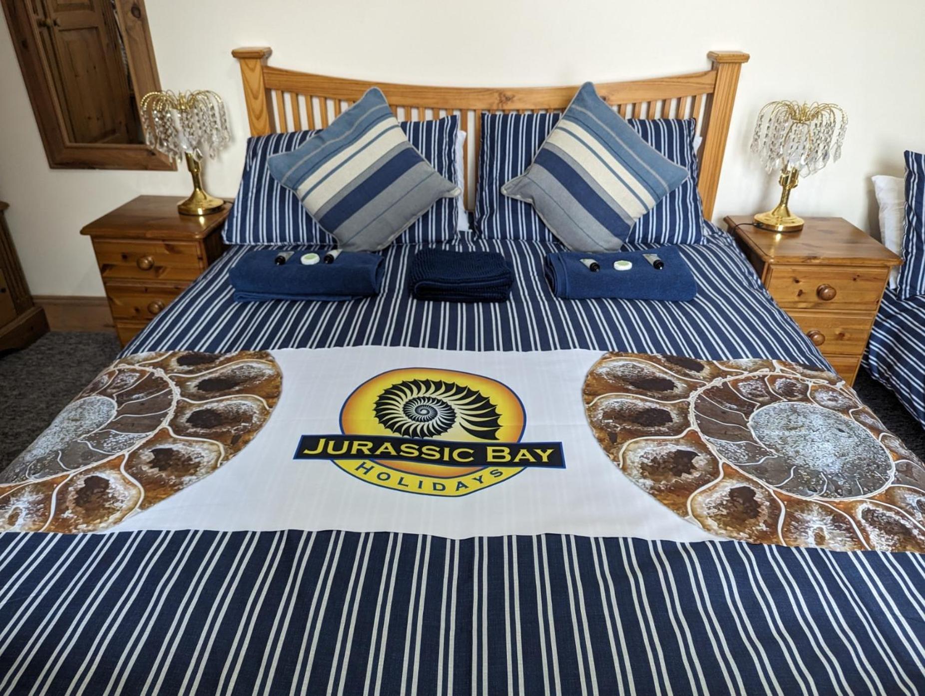 Jurassic Bay Holidays Уэймут Экстерьер фото