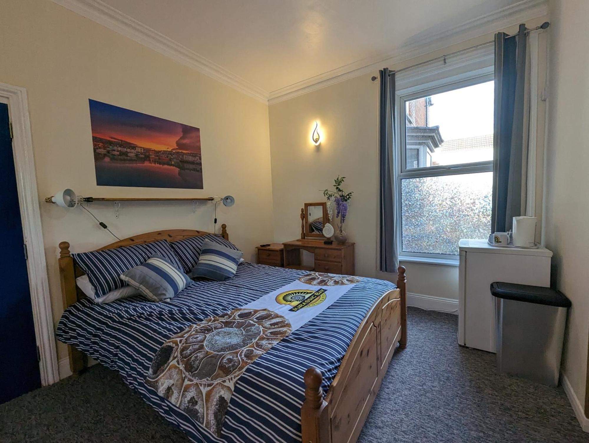 Jurassic Bay Holidays Уэймут Номер фото