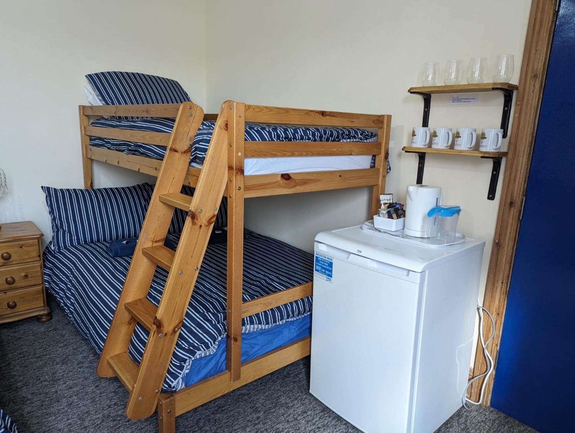 Jurassic Bay Holidays Уэймут Номер фото